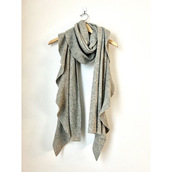NEW 100% Wool Scarf Wrap Women's Shawl Ruffle Edge Grey Winter Soft Classic Wrap - Picture 3 of 9